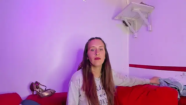 mia luna ed online show from 11-14-25, 04:06