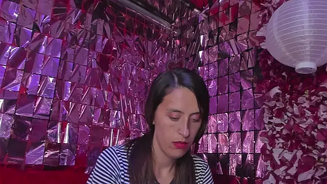 mia luna ed online show from 11-17-25, 05:08