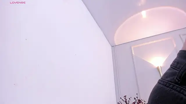 annie  20 online show from 02-05-26, 12:10