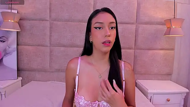 Snapshot of MaddieSteel chatting on 11-06-25, 11:55 MaddieSteel online show from 11-06-25, 11:55