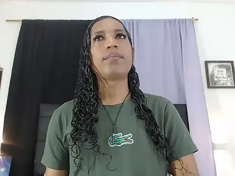 Snapshot of MiaCoock chatting on 11-08-25, 01:33 MiaCoock online show from 11-08-25, 01:33