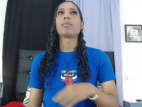 Snapshot of MiaCoock chatting on 11-12-25, 12:27 MiaCoock online show from 11-12-25, 12:27