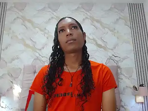 MiaCoock online show from 12-19-25, 01:18