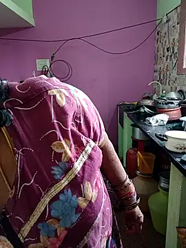 Snapshot of savithasree chatting on 11-25-25, 07:19 savithasree online show from 11-25-25, 07:19