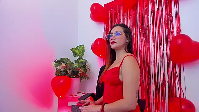 SaraAlvarezx online show from 02-15-26, 05:04