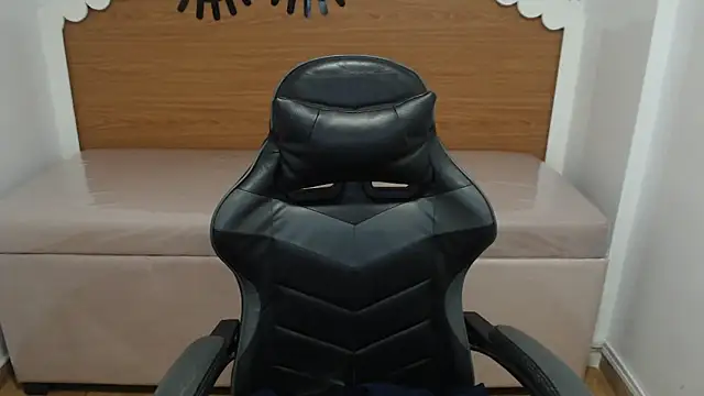 scarlett percy t online show from 12-03-25, 07:45