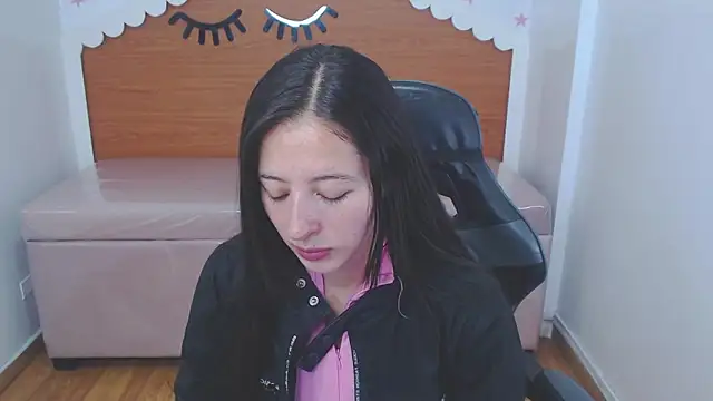 scarlett percy t online show from 02-20-26, 07:36