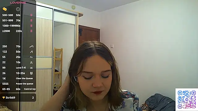 AlissaGerardo online show from 12-17-25, 02:12