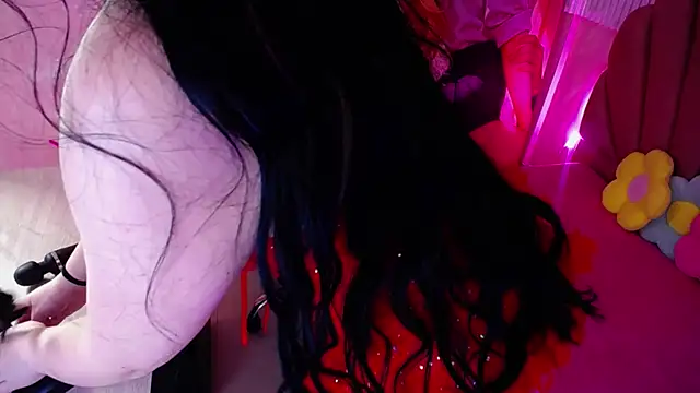 Agata Laurent online show from 11-20-25, 11:54