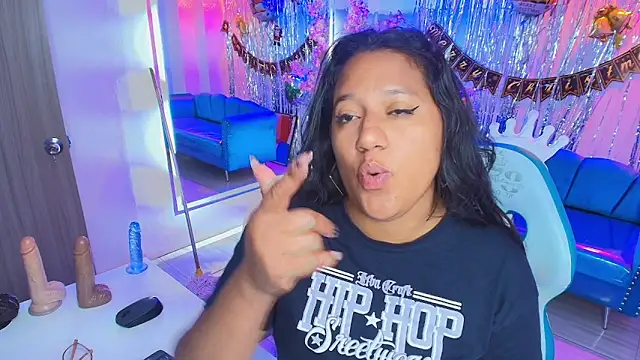 Alondra gomexxx online show from 12-21-25, 04:14