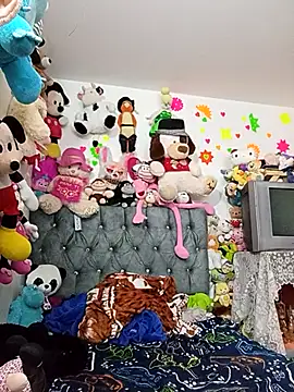 Snapshot of Rousanyel chatting on 11-05-25, 04:01 Rousanyel online show from 11-05-25, 04:01