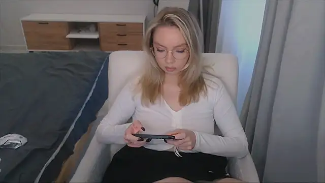 PolinaXXXXJones online show from 11-17-25, 07:14