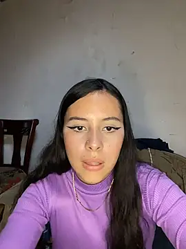 Snapshot of latinnheatxx chatting on 11-14-25, 08:29 latinnheatxx online show from 11-14-25, 08:29