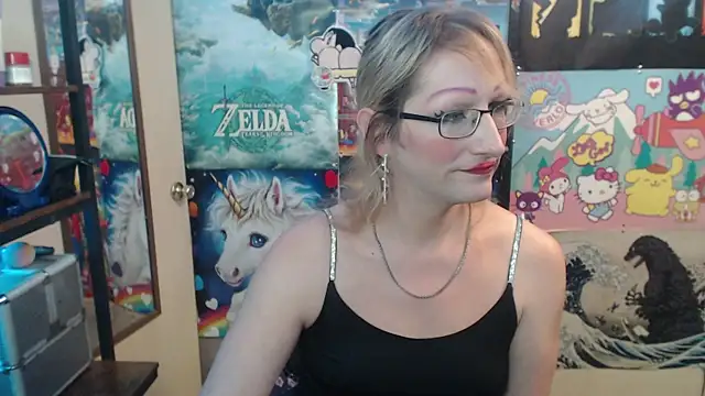 Savanah Banana  online show from 11-08-25, 05:45