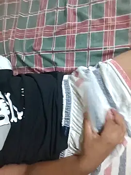 deduardo1302 online show from 12-17-25, 06:41