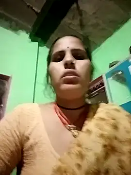 Snapshot of Hott_minesh chatting on 11-06-25, 04:52 Hott minesh online show from 11-06-25, 04:52