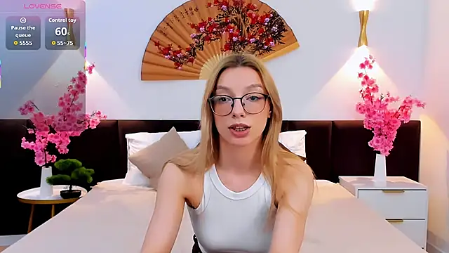 CindyMoriLove online show from 01-16-26, 02:43