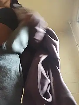 Snapshot of SITHANDRAH chatting on 04-08-26, 06:30 SITHANDRAH online show from 04-08-26, 06:30