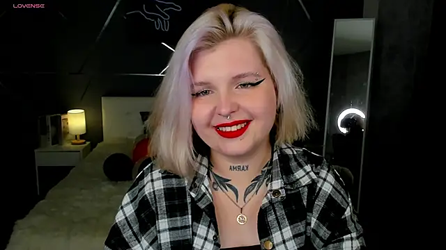 Snapshot of shadow_purr chatting on 11-08-25, 08:03 shadow purr online show from 11-08-25, 08:03