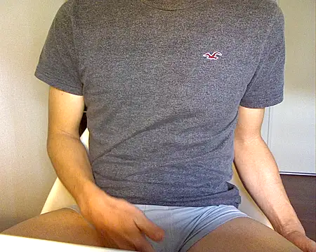 Snapshot of Taro070 chatting on 11-07-25, 04:23 Taro070 online show from 11-07-25, 04:23