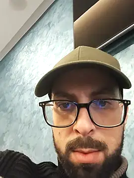 Snapshot of Badikarde chatting on 11-07-25, 07:58 Badikarde online show from 11-07-25, 07:58