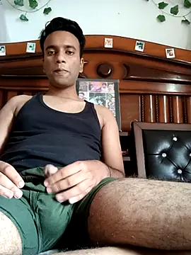 Snapshot of littleprincesssss chatting on 11-19-25, 08:36 littleprincesssss online show from 11-19-25, 08:36