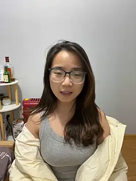 Hmm 0303 online show from 11-19-25, 02:39