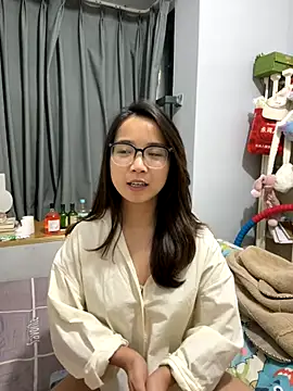 Hmm 0303 online show from 11-30-25, 02:43