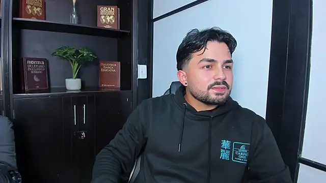 JonnSnow  online show from 11-07-25, 04:01