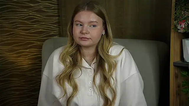 TorieDeeb online show from 11-06-25, 06:03