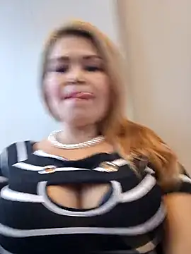 Snapshot of dirty_mother3 chatting on 01-12-26, 10:37 dirty mother3 online show from 01-12-26, 10:37