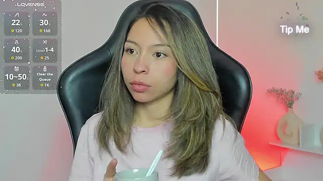 LuluuBerry online show from 11-19-25, 10:59