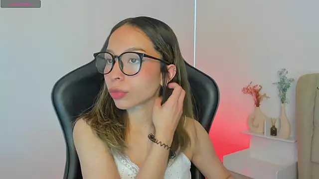 LuluuBerry online show from 11-23-25, 11:21