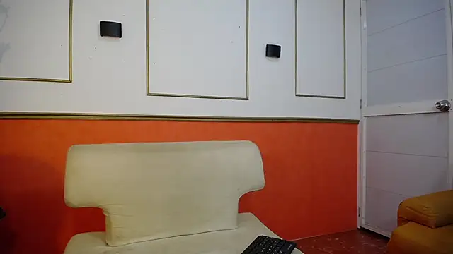 Tessachains 2  online show from 12-05-25, 01:36