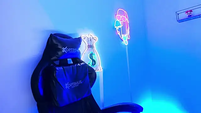 Quetzal coatl  online show from 04-06-26, 11:16