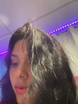 Chiquinquira3 online show from 11-22-25, 04:22