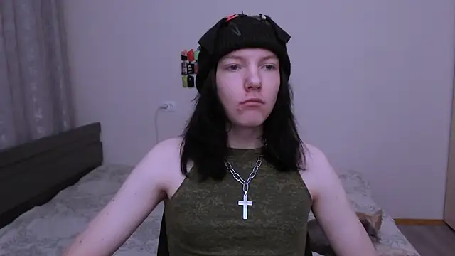 Snapshot of RaidenXL chatting on 11-06-25, 09:37 RaidenXL online show from 11-06-25, 09:37