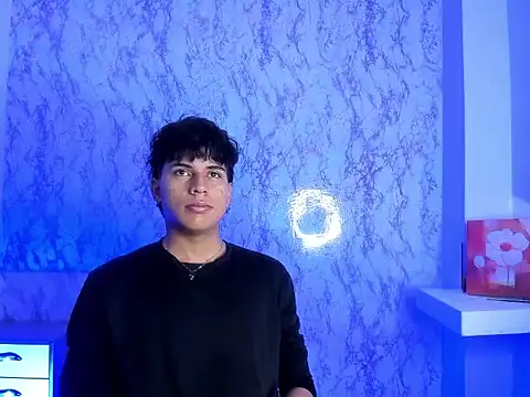 Snapshot of Valentino_Lane chatting on 02-04-26, 05:46 Valentino Lane online show from 02-04-26, 05:46