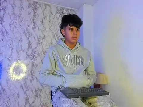 Snapshot of Valentino_Lane chatting on 02-10-26, 05:55 Valentino Lane online show from 02-10-26, 05:55