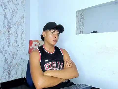 Snapshot of Valentino_Lane chatting on 02-13-26, 02:07 Valentino Lane online show from 02-13-26, 02:07