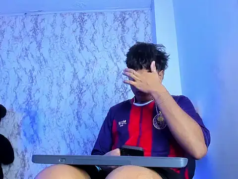 Snapshot of Valentino_Lane chatting on 02-15-26, 09:52 Valentino Lane online show from 02-15-26, 09:52