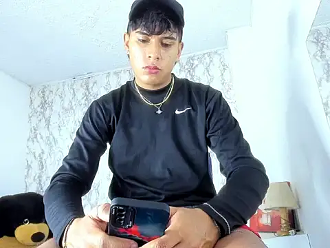 Snapshot of Valentino_Lane chatting on 02-16-26, 03:02 Valentino Lane online show from 02-16-26, 03:02