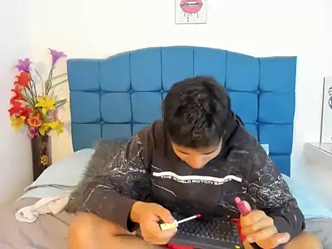 Snapshot of Valentino_Lane chatting on 02-22-26, 02:13 Valentino Lane online show from 02-22-26, 02:13