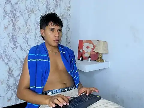 Snapshot of Valentino_Lane chatting on 02-25-26, 02:10 Valentino Lane online show from 02-25-26, 02:10