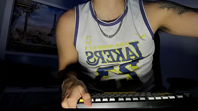 Snapshot of Nava_ss chatting on 11-28-25, 10:40 Nava ss online show from 11-28-25, 10:40