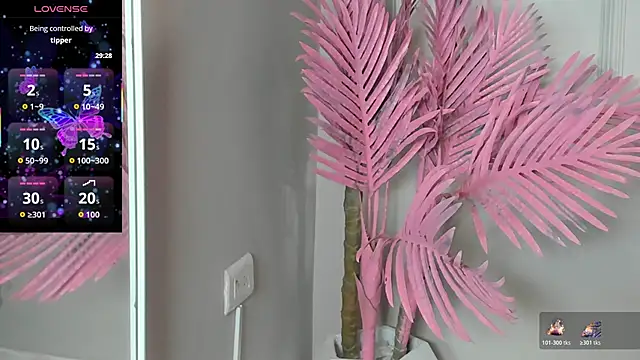 Snapshot of Tamaramilleer chatting on 02-07-26, 03:43 Tamaramilleer online show from 02-07-26, 03:43