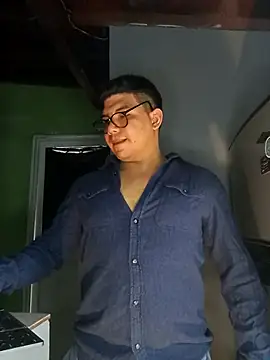 UrielRay13 online show from 11-13-25, 07:13