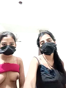 Snapshot of Hot_komall chatting on 02-11-26, 01:43 Hot komall online show from 02-11-26, 01:43