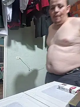 Snapshot of swif1995taylor chatting on 11-13-25, 02:10 swif1995taylor online show from 11-13-25, 02:10