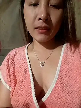 Missa-kute20 online show from 11-18-25, 03:05